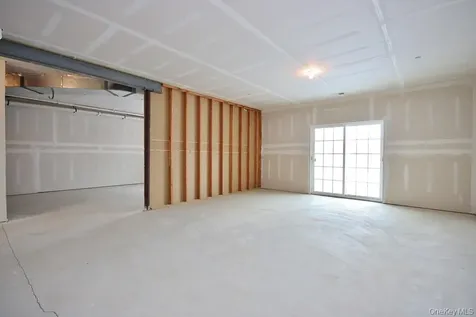 18 Wheeler Court Carmel NY 10512