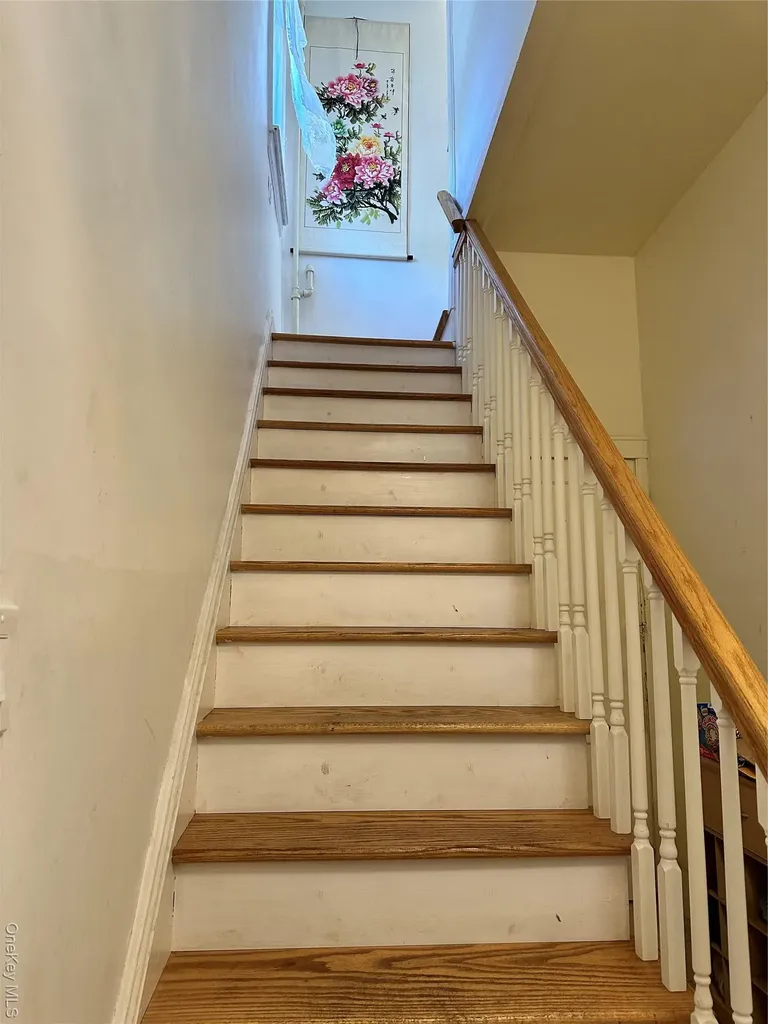 77-02 164th Street Fresh Meadows NY 11366