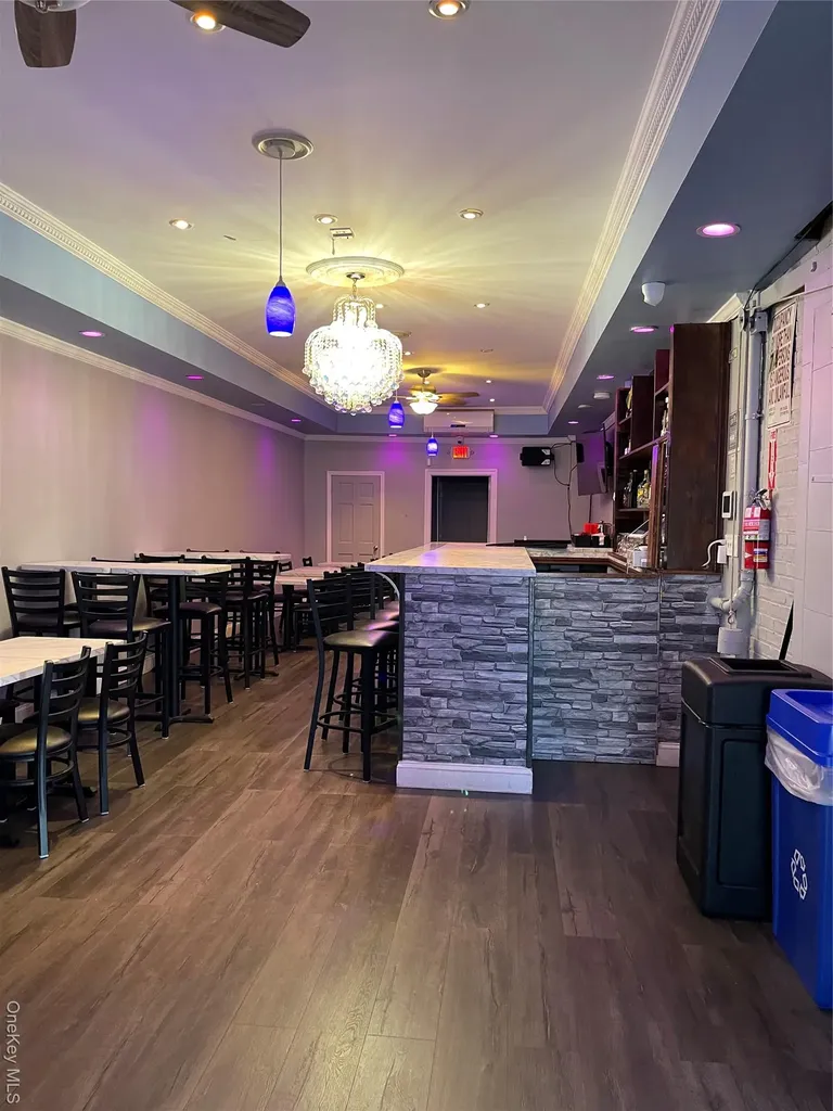 77-02 164th Street Fresh Meadows NY 11366