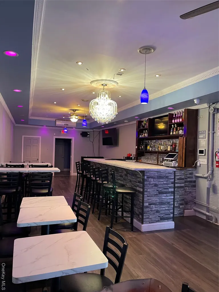 77-02 164th Street Fresh Meadows NY 11366