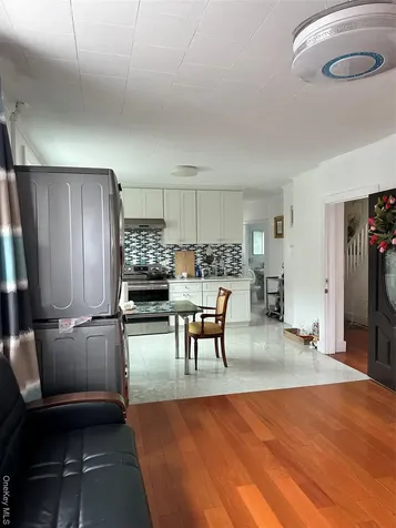 77-02 164th Street Fresh Meadows NY 11366