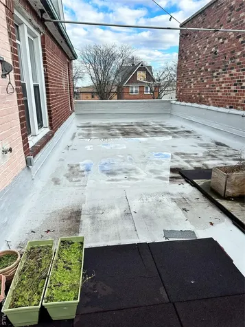 77-02 164th Street Fresh Meadows NY 11366