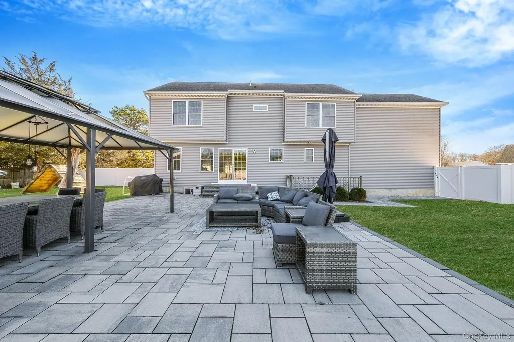 4 Danamarie Lane East Patchogue NY 11772