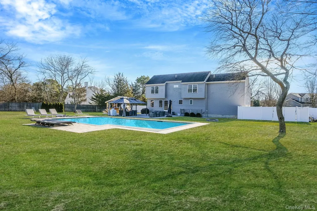4 Danamarie Lane East Patchogue NY 11772