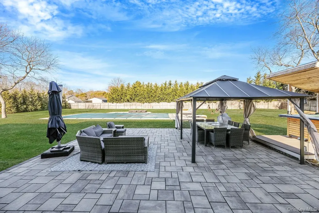 4 Danamarie Lane East Patchogue NY 11772
