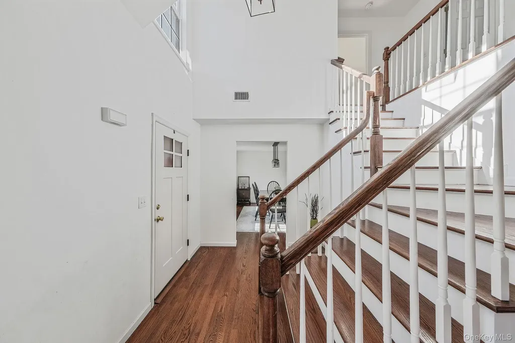 4 Danamarie Lane East Patchogue NY 11772