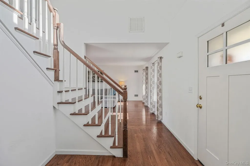 4 Danamarie Lane East Patchogue NY 11772