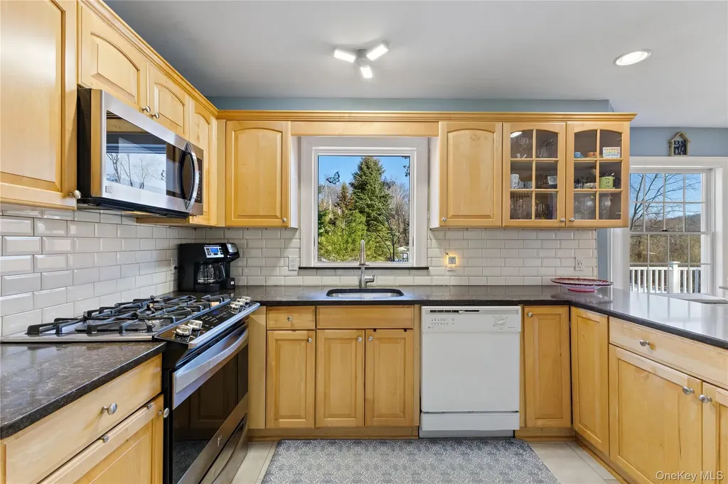 128 High View Drive Carmel NY 10512
