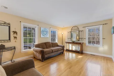 128 High View Drive Carmel NY 10512