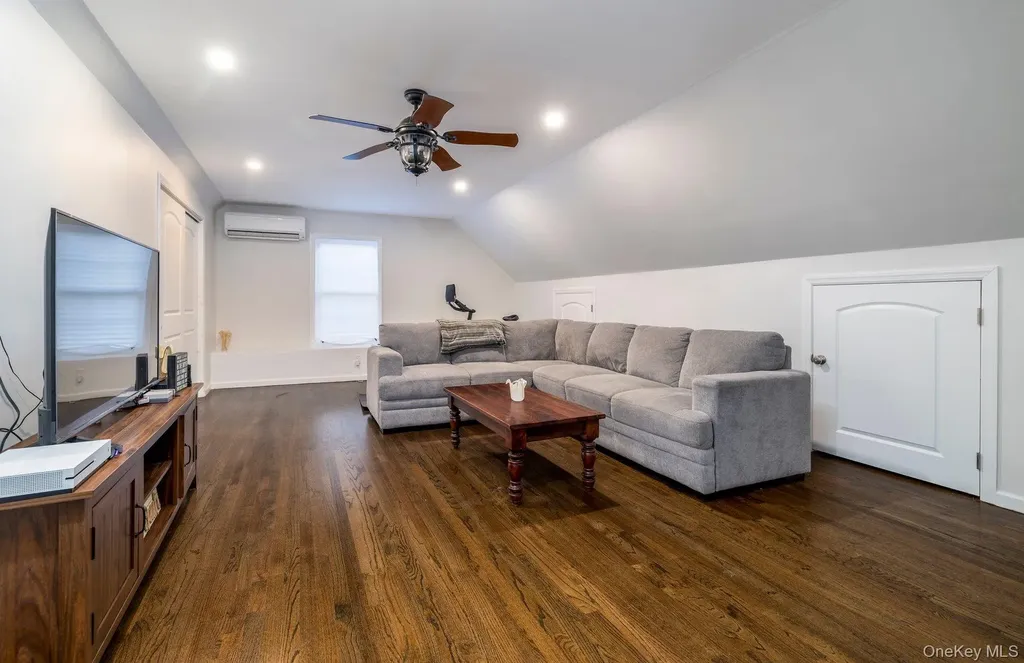 12 Summit Street East Patchogue NY 11772