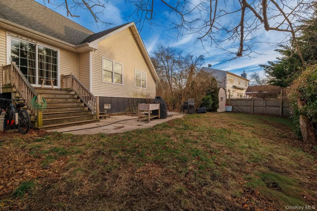 12 Summit Street East Patchogue NY 11772