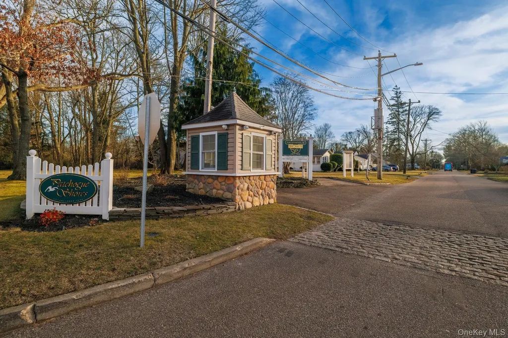 12 Summit Street East Patchogue NY 11772