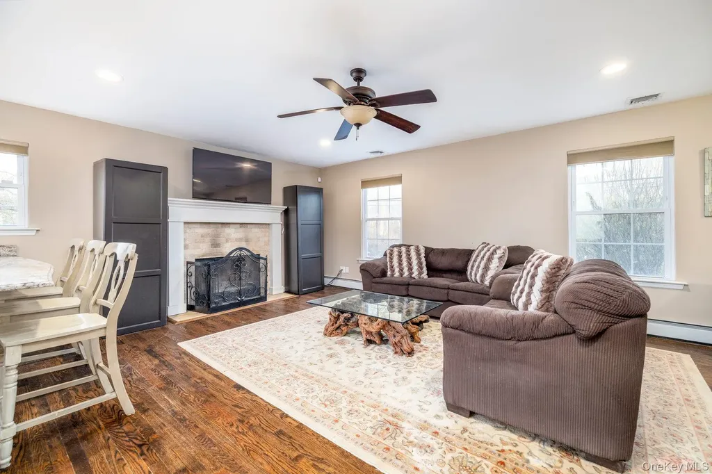 12 Summit Street East Patchogue NY 11772