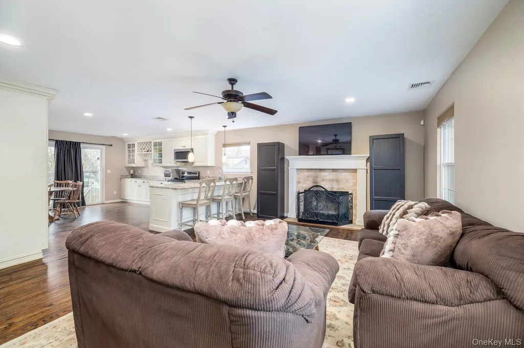 12 Summit Street East Patchogue NY 11772