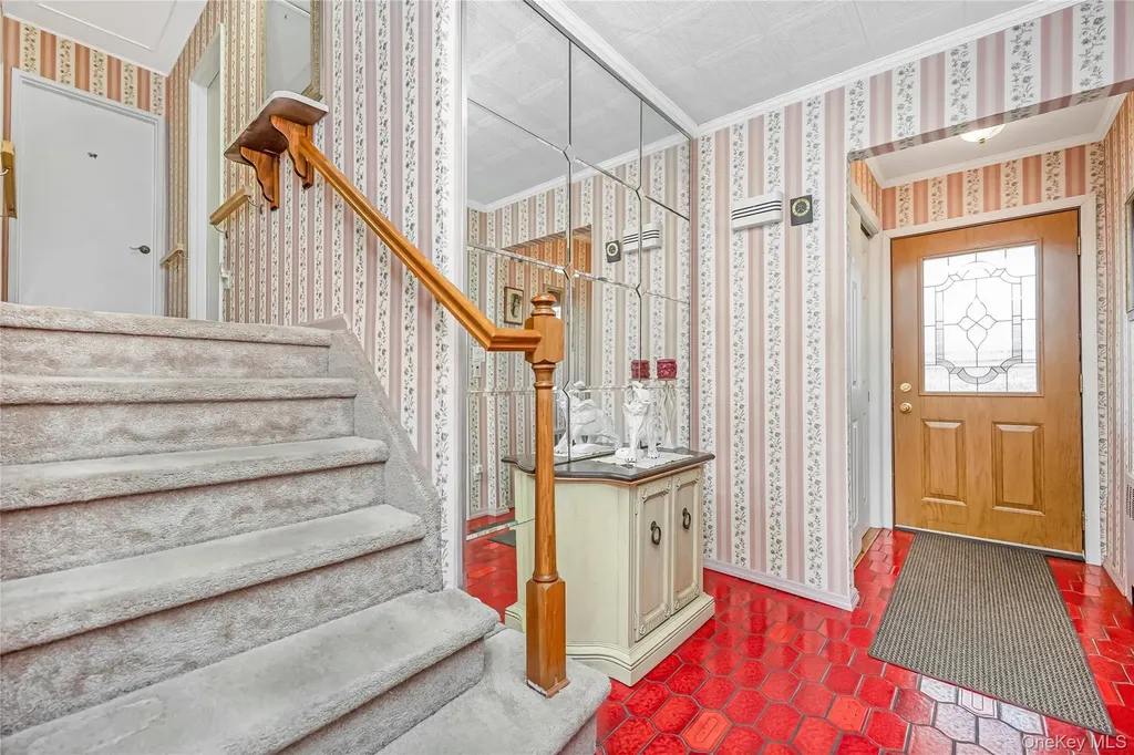 49 Amherst Drive Massapequa NY 11758