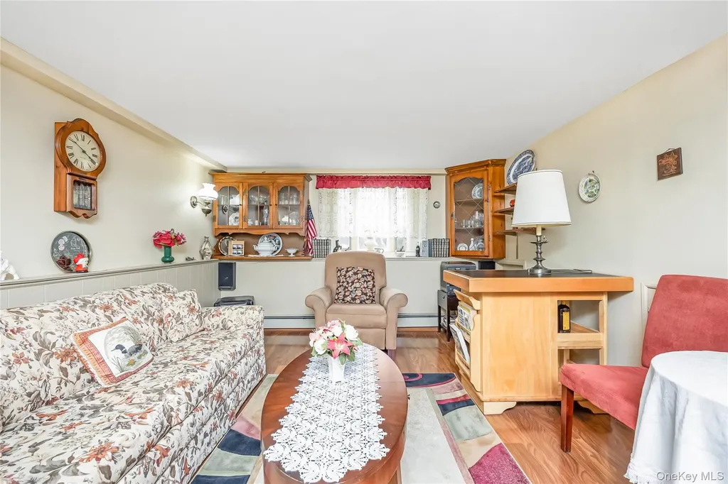 49 Amherst Drive Massapequa NY 11758
