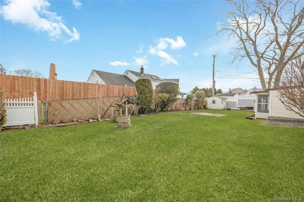 49 Amherst Drive Massapequa NY 11758