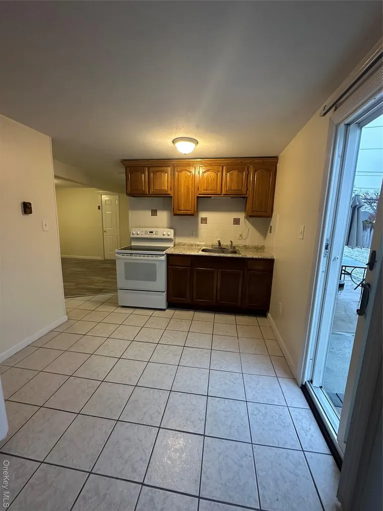 1 Huron Drive Bay Shore NY 11706