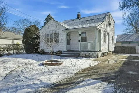 12 Charles Street Bay Shore NY 11706