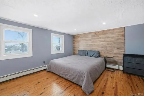 12 Charles Street Bay Shore NY 11706