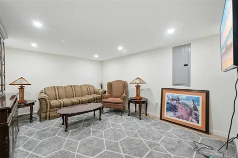 12 Charles Street Bay Shore NY 11706