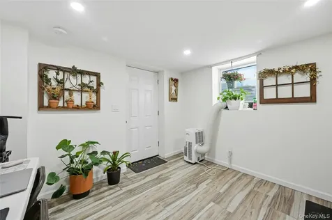 12 Charles Street Bay Shore NY 11706