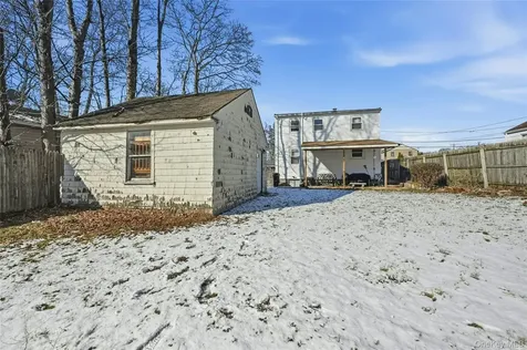 12 Charles Street Bay Shore NY 11706