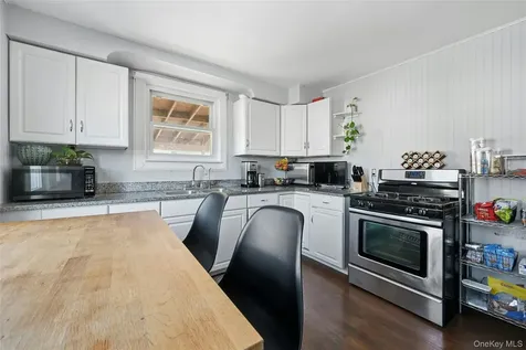 12 Charles Street Bay Shore NY 11706
