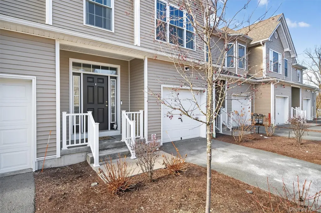 37 Pinto Road E Middletown NY 10941