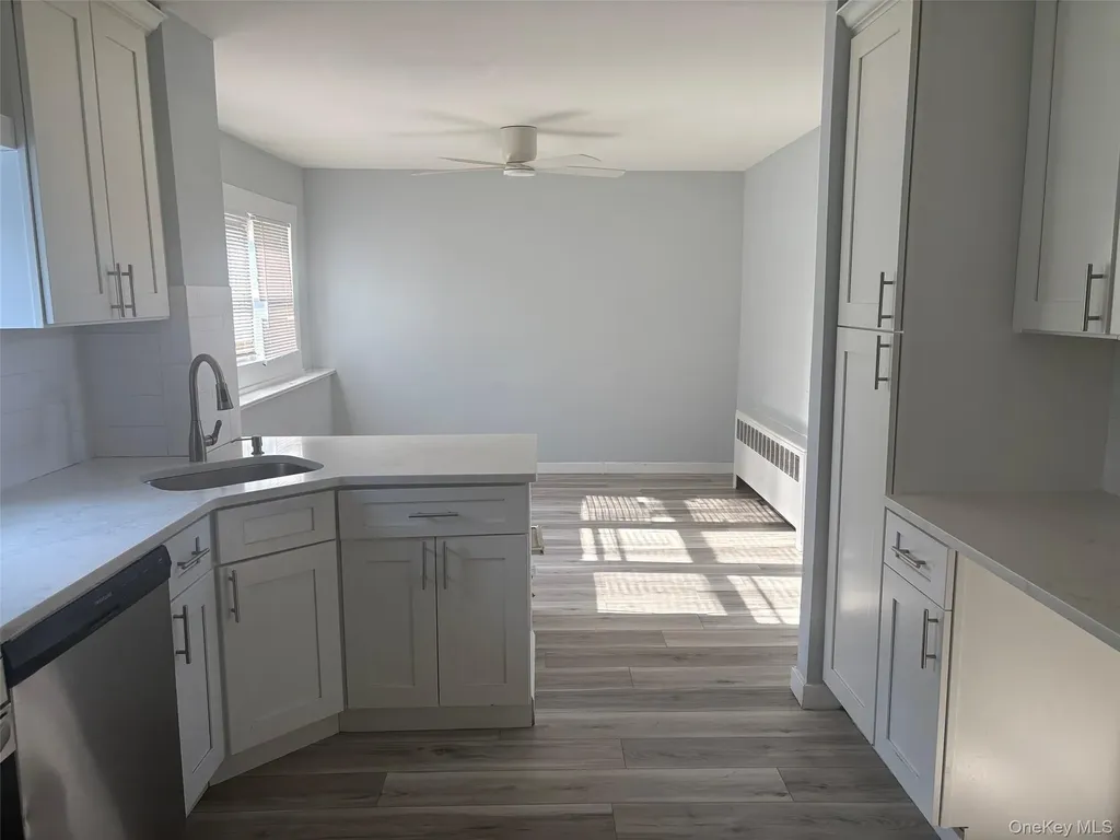 101 48th Street Lindenhurst NY 11757