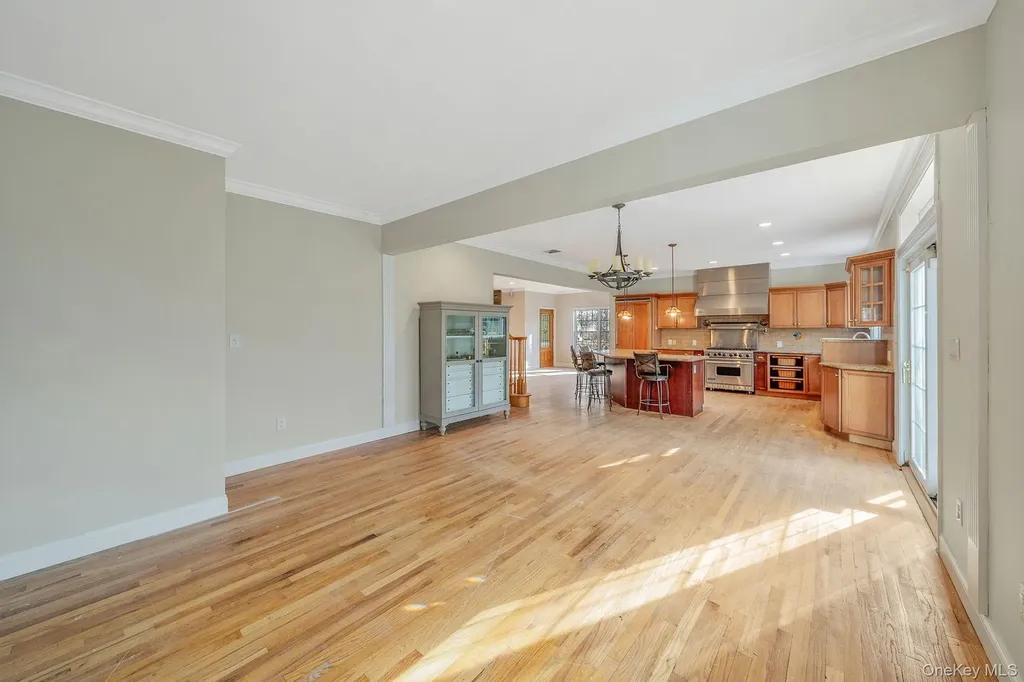 44 E Margin Road Ridge NY 11961