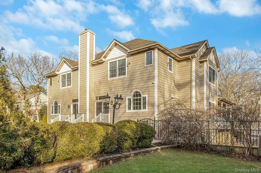 44 E Margin Road Ridge NY 11961