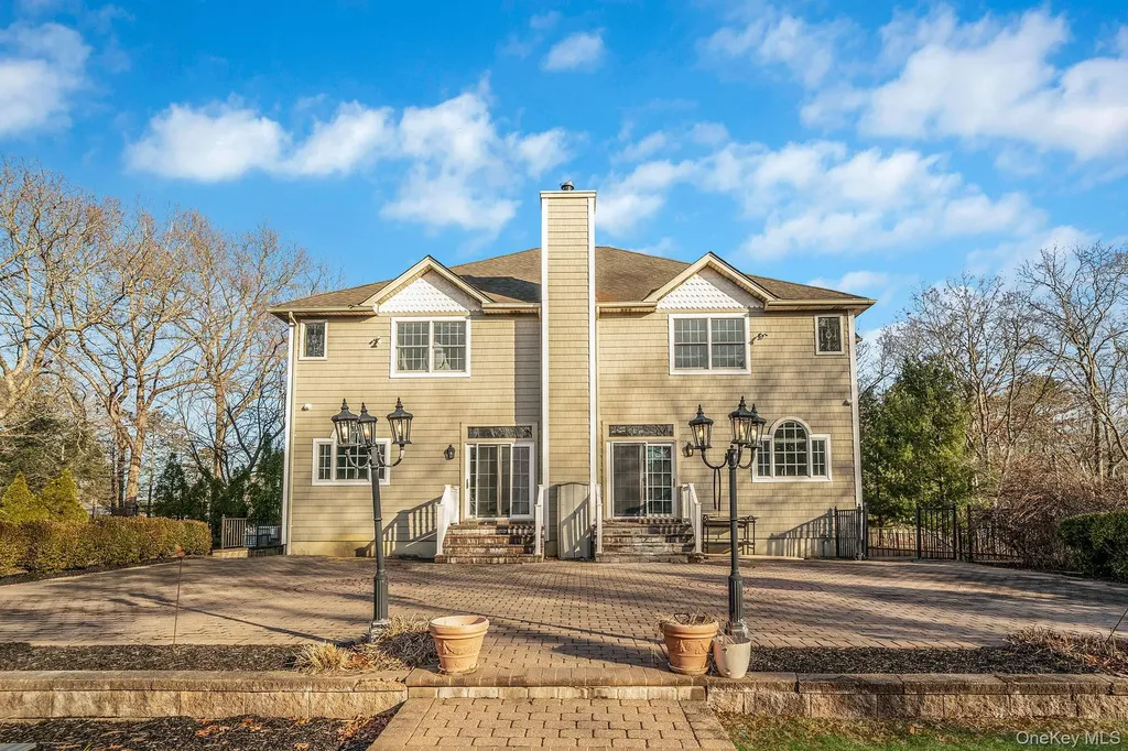 44 E Margin Road Ridge NY 11961