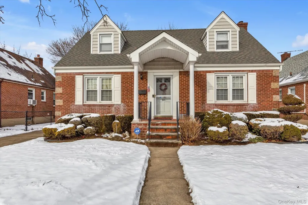 45 Sylvia Lane New Hyde Park NY 11040