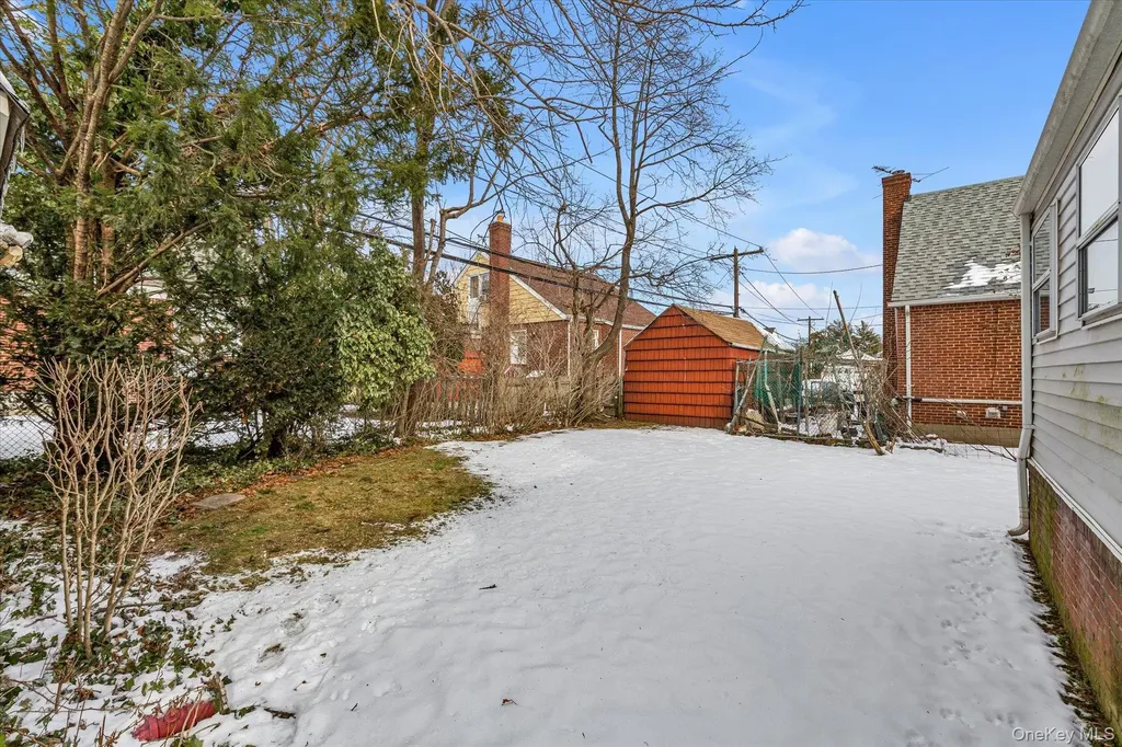 45 Sylvia Lane New Hyde Park NY 11040