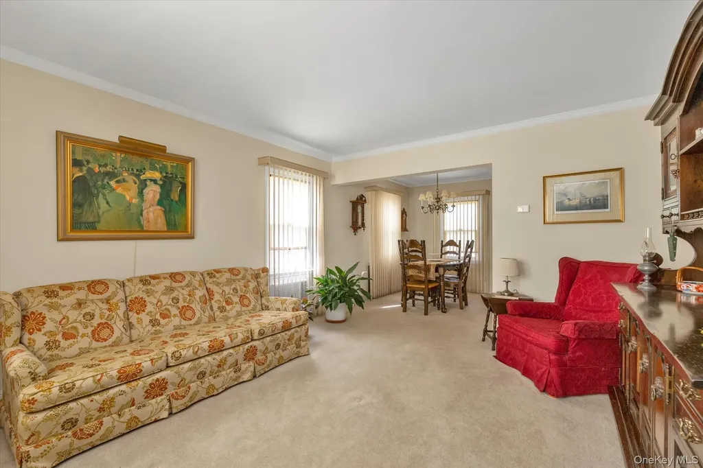 45 Sylvia Lane New Hyde Park NY 11040