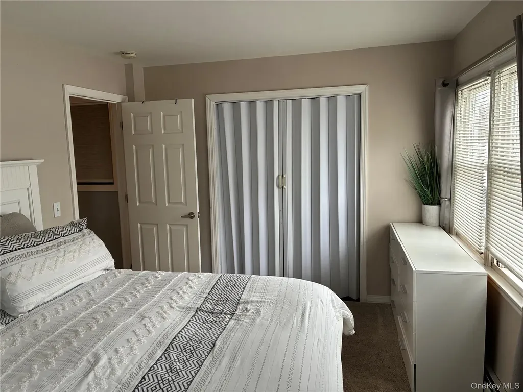 34 Beach Street West Islip NY 11795