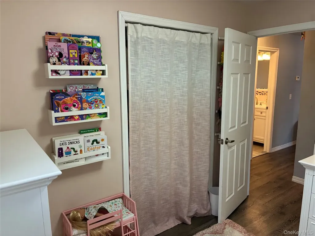 34 Beach Street West Islip NY 11795