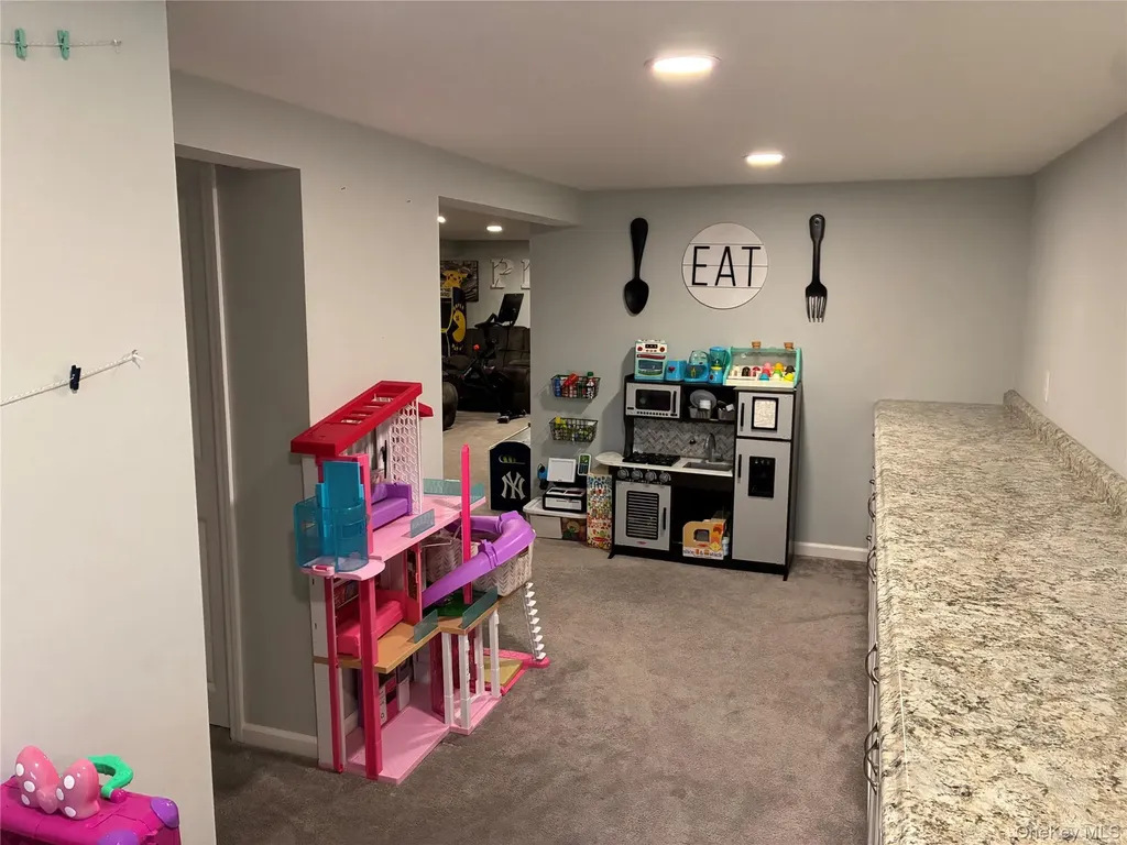 34 Beach Street West Islip NY 11795