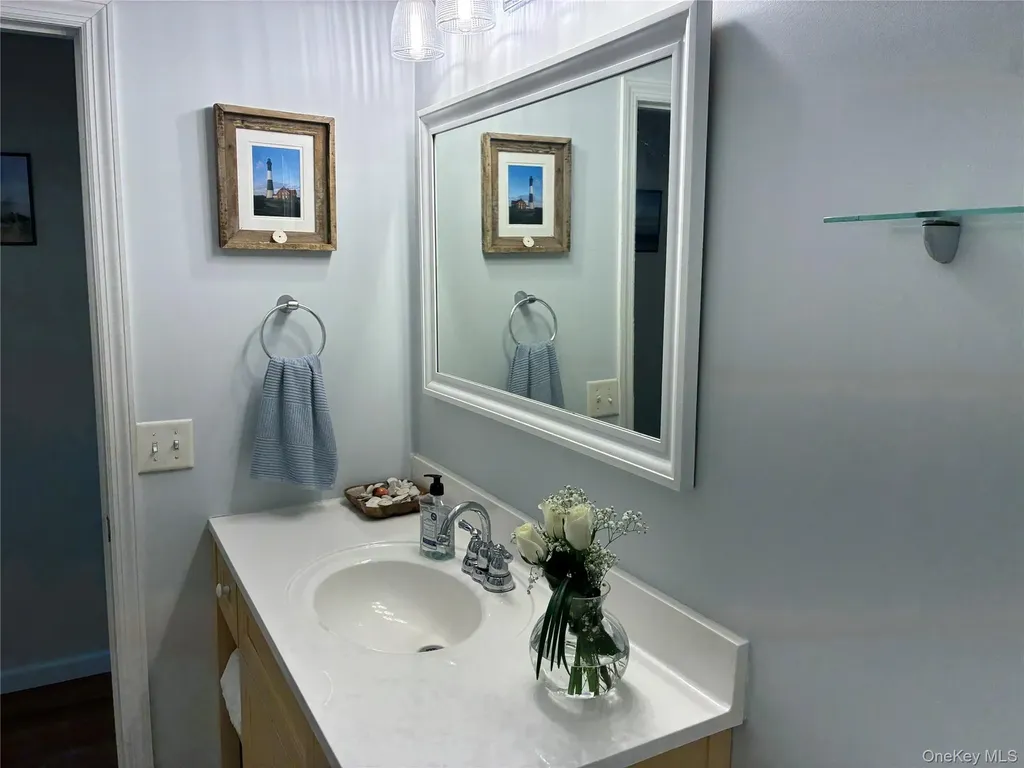 34 Beach Street West Islip NY 11795