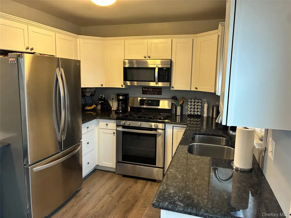 34 Beach Street West Islip NY 11795