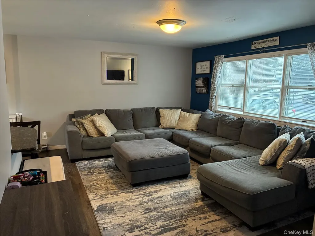 34 Beach Street West Islip NY 11795