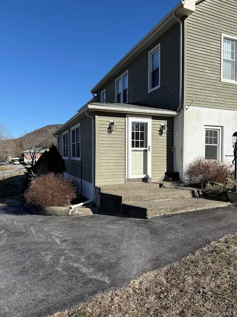 347 Bellvale Road Chester NY 10918