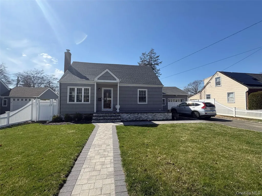 55 Dosoris Lane Glen Cove NY 11542