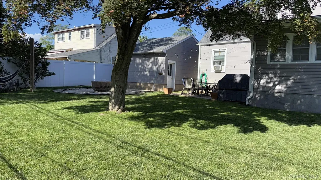 55 Dosoris Lane Glen Cove NY 11542