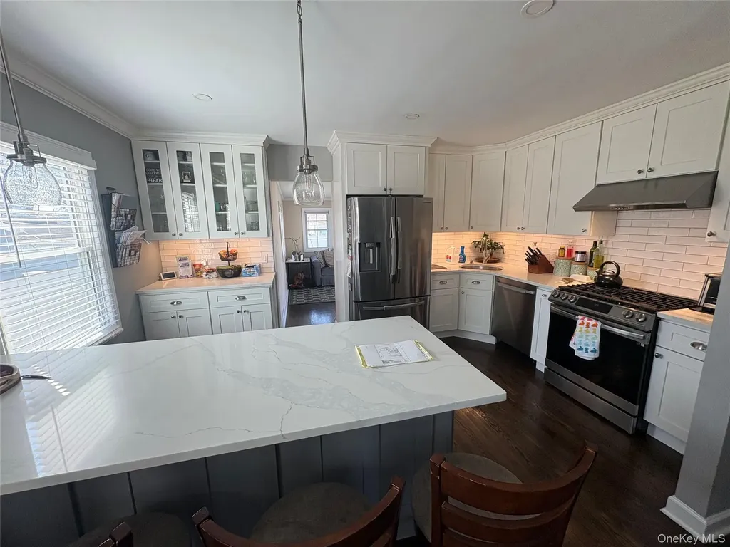 55 Dosoris Lane Glen Cove NY 11542