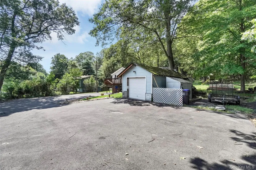 41 Peddler Hill Road Monroe NY 10950