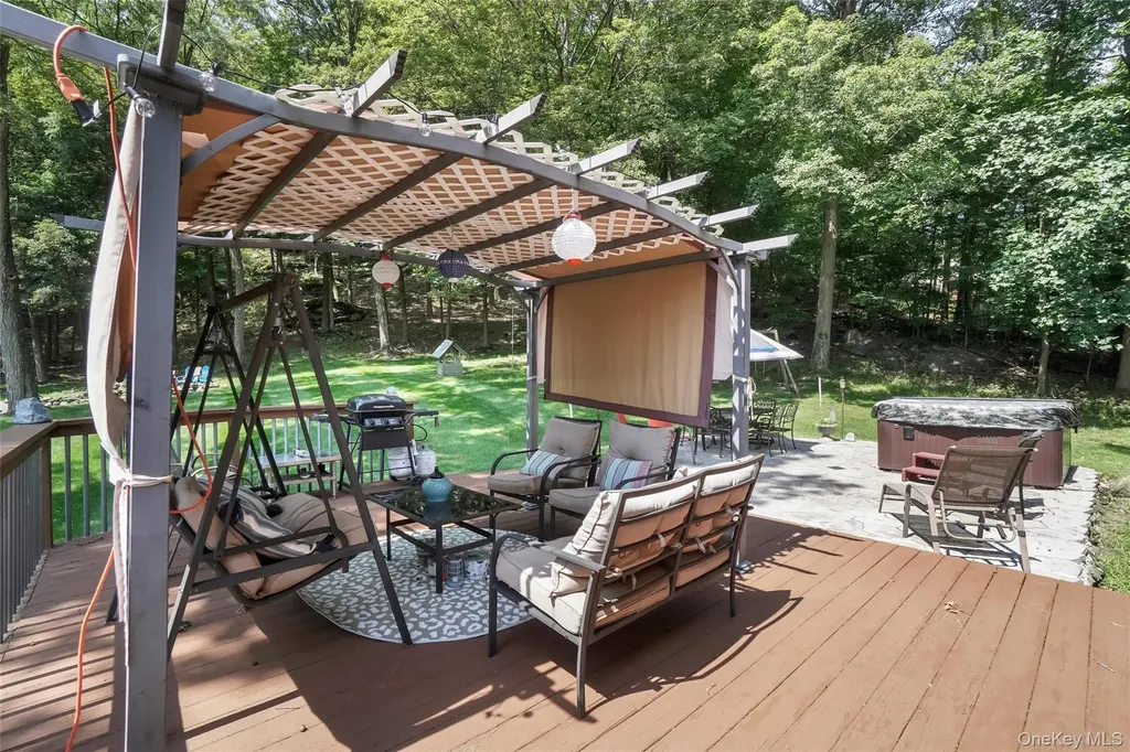 41 Peddler Hill Road Monroe NY 10950