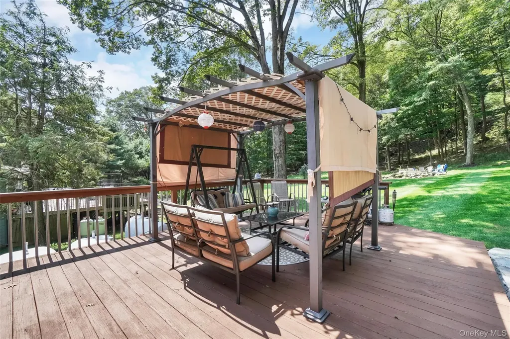 41 Peddler Hill Road Monroe NY 10950
