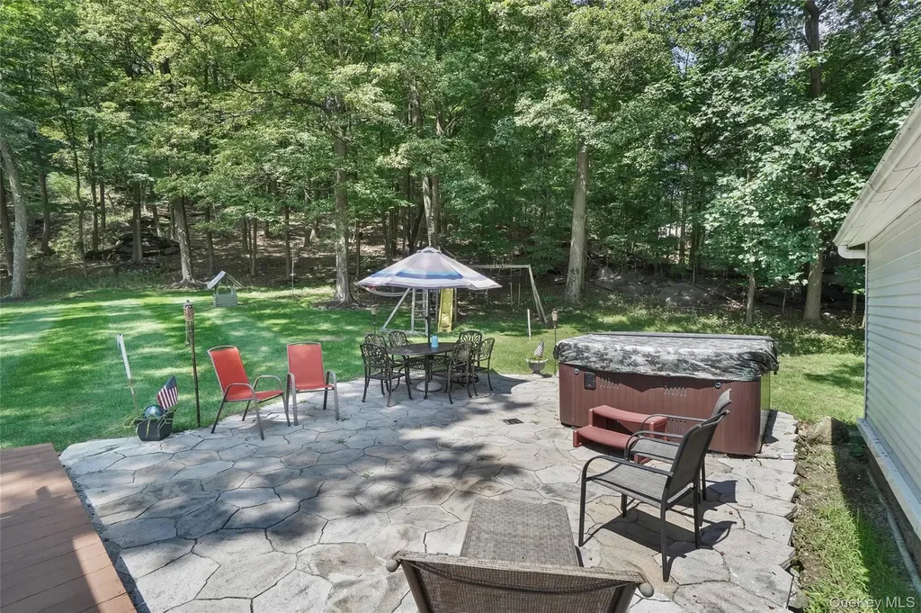 41 Peddler Hill Road Monroe NY 10950